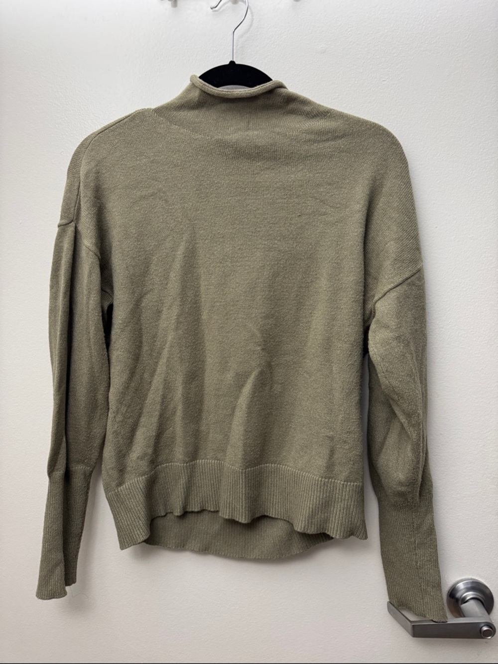 Express Women's Turtleneck Sweater in Olive